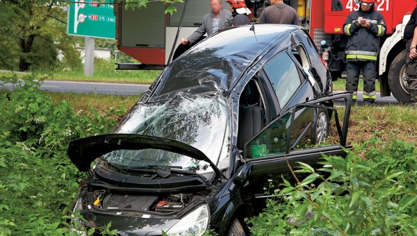 Dlaczego lepiej wezwać policję do kolizji - z poszkodowanego robią oszusta