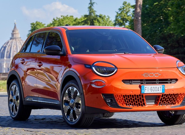 Znamy cennik "SUV-a z Polski". Hybrydowy Fiat 600 kosztuje tyle, co spalinowy Jeep