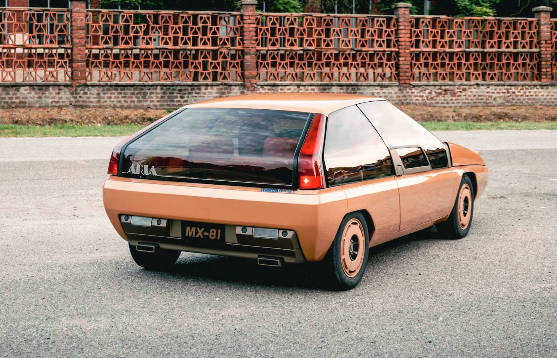 Mazda MX-81 Aria