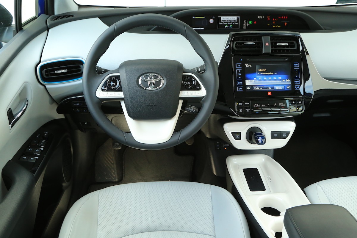 Toyota Prius IV