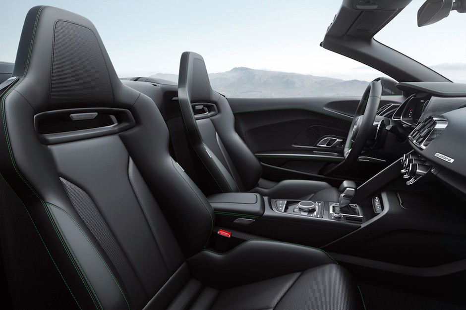 Audi R8 Spyder  V10 plus