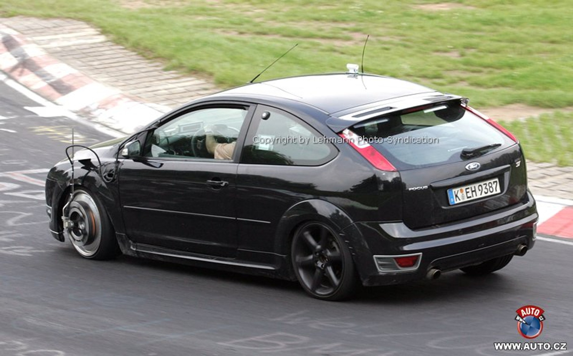 Zdjęcia szpiegowskie: Ford Focus RS podczas testów