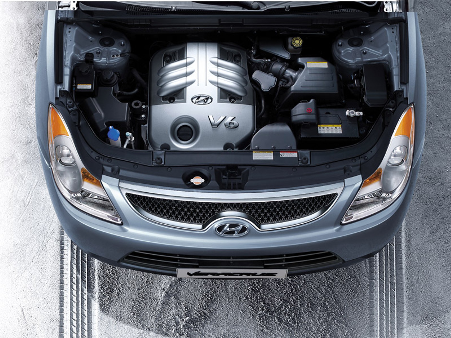 Paryż 2008: hybrydowy Hyundai Santa Fe i duży SUV iX55