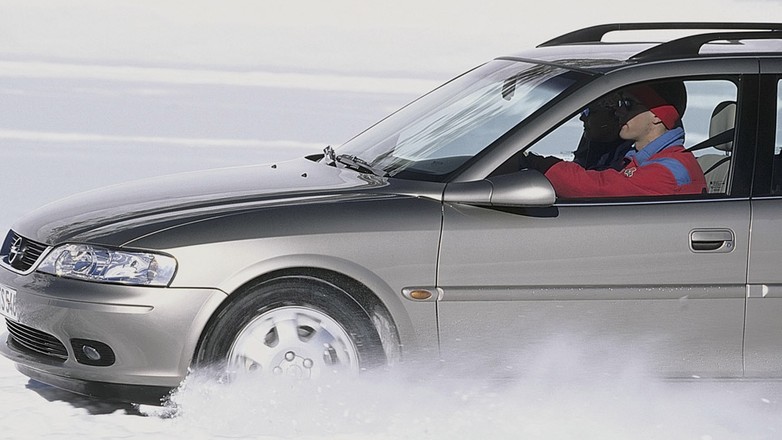 Od jutra zimówki obowiązkowe!