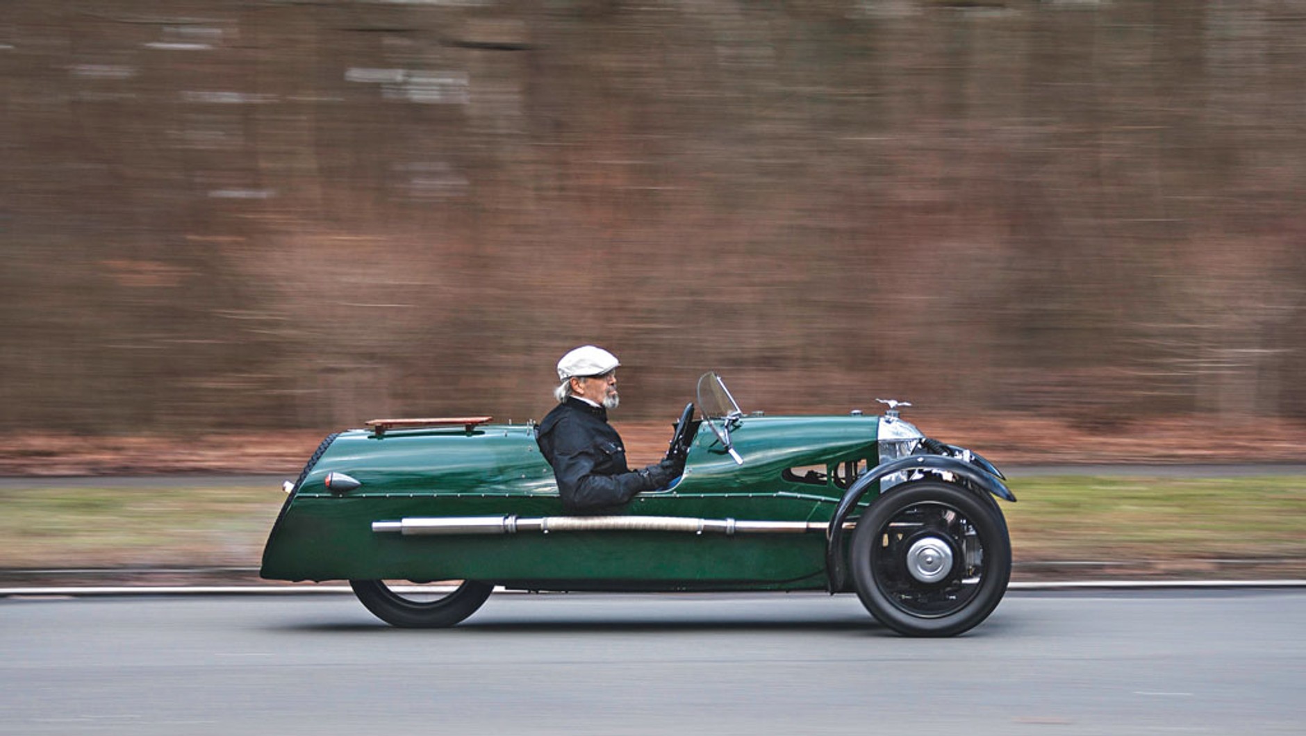 To nie jest pojazd dla mięczaków. Kiedyś był 
w posiadaniu wielu pilotów, jeden egzemplarz miał też Stirling Moss.