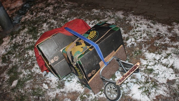 Potrącił 70-latka i zostawił ze złamanym kręgosłupem. Policja szuka sprawcy