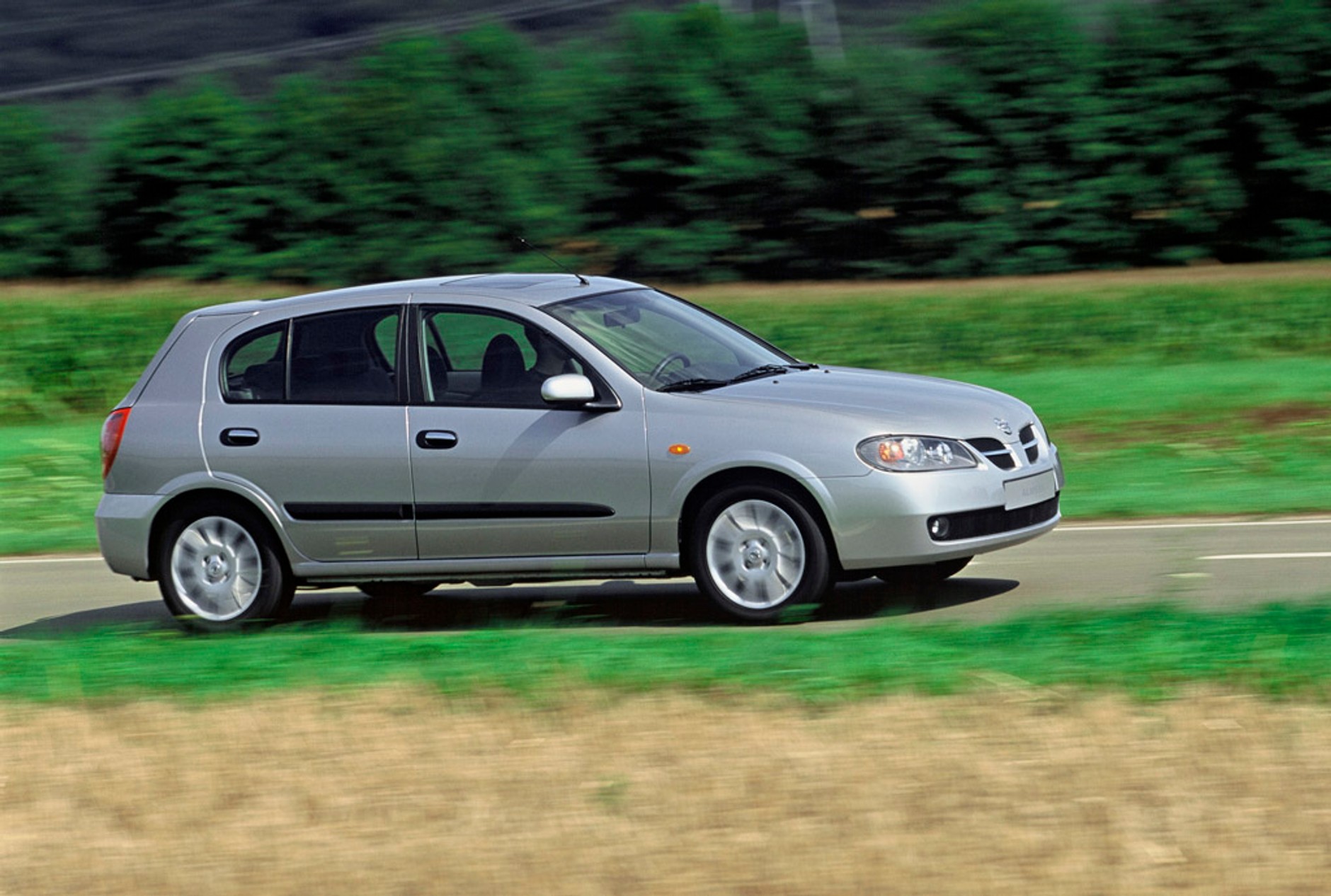 Nissan Almera: radzimy co kupić, diesla a może benzynę