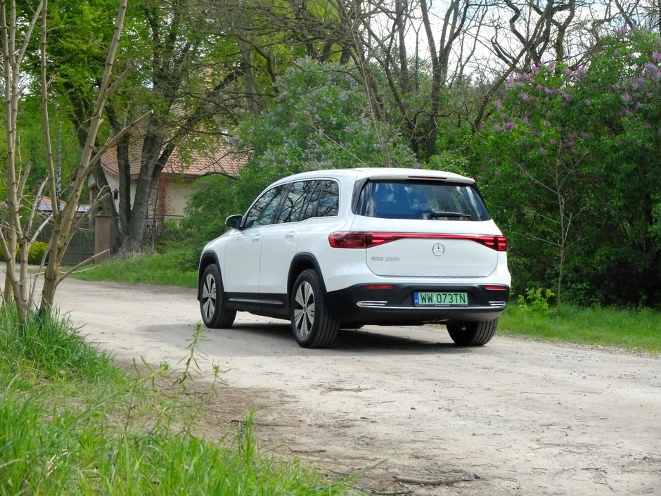 Mercedes EQB 250+