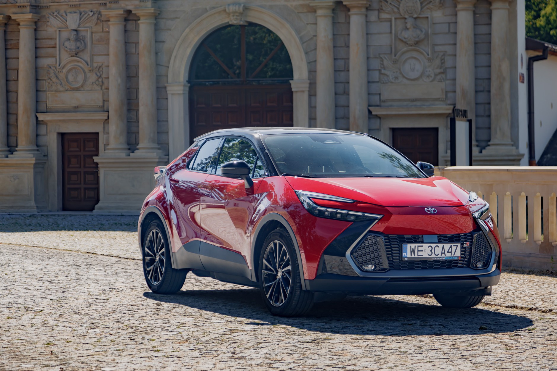 2024 Toyota C-HR PHEV