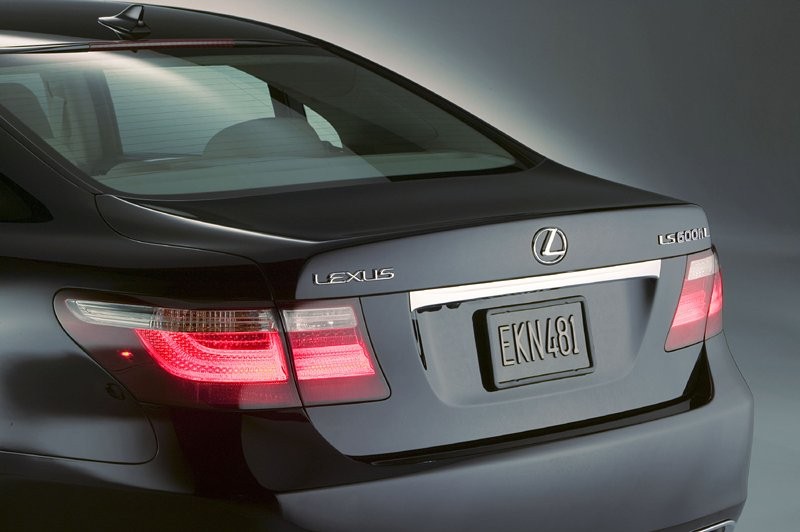 Lexus LS 600h: hybrydowe V8 z napędem na cztery koła