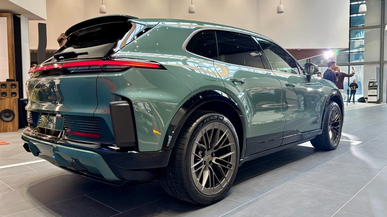 Premiera Cayenne Electric w Porsche Centrum Warszawa Wawer