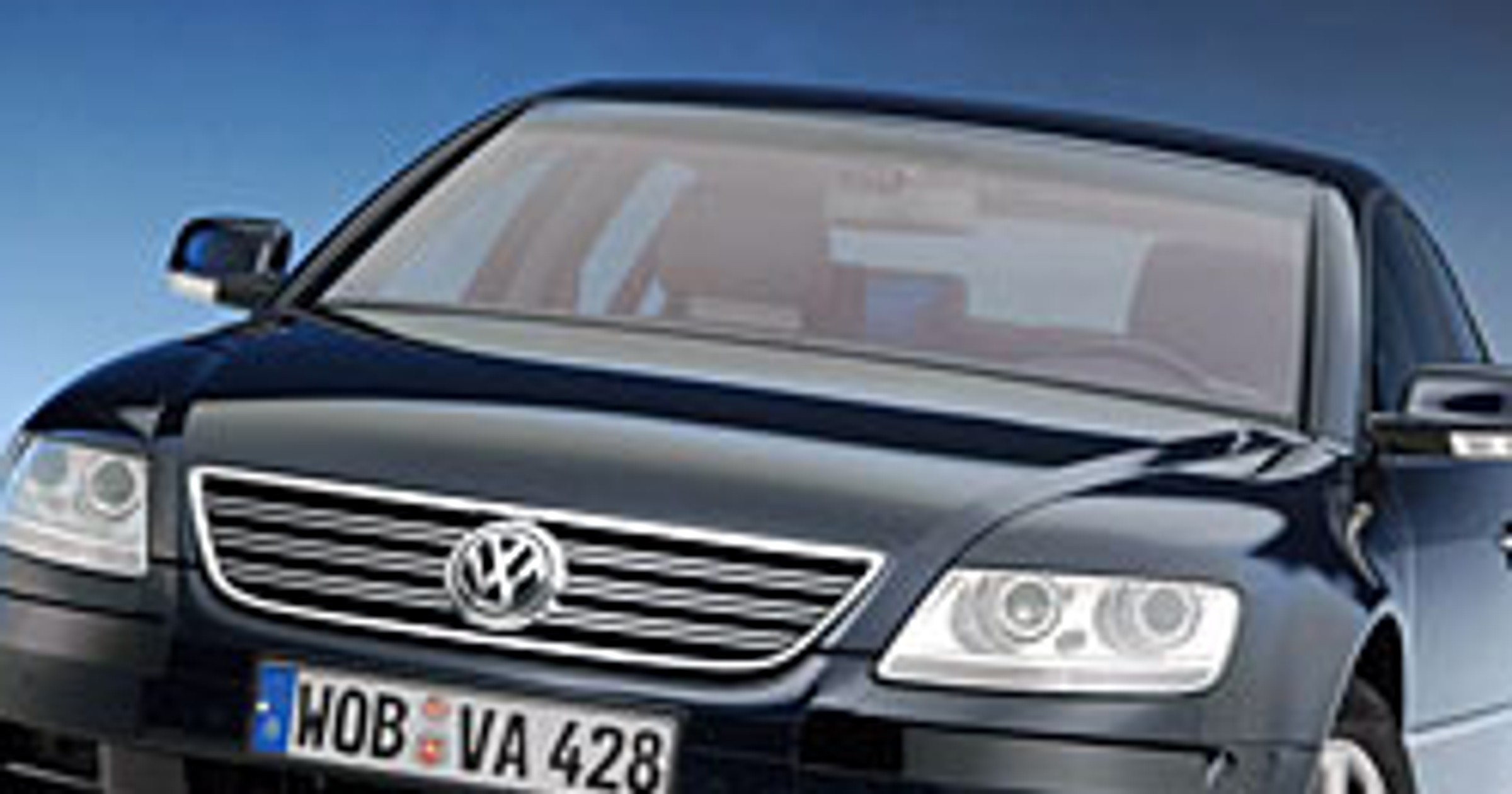 Volkswagen Phaeton Ibeo - sam hamuje na skrzyżowaniu