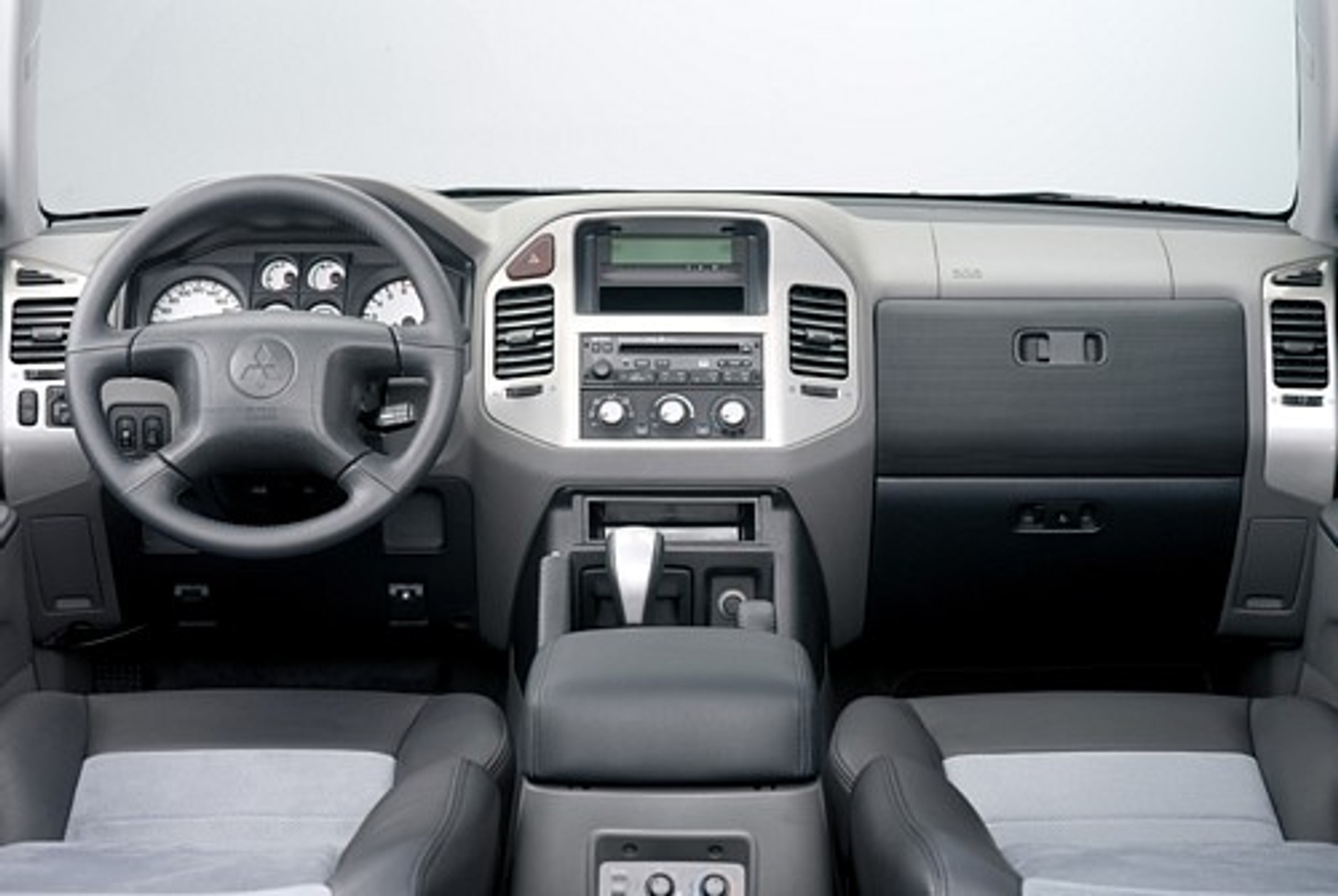 Mitsubishi Pajero III - Nowoczesny, ale...