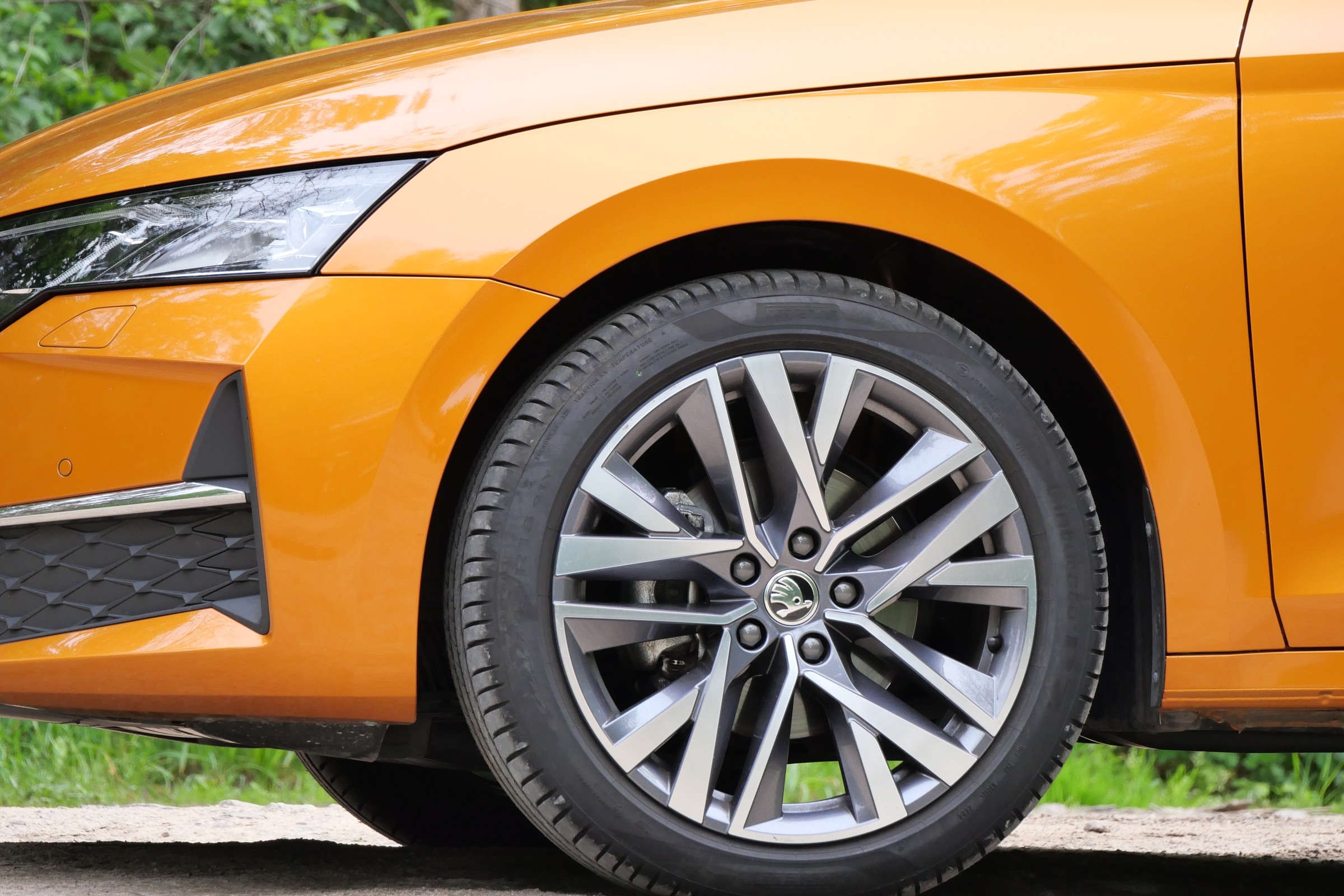 Skoda Octavia pokonała Toyotę Corollę. Sprawdzamy najnowsze cenniki — trwa wojna cenowa