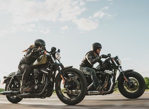 Nadjeżdża Harley on Tour
