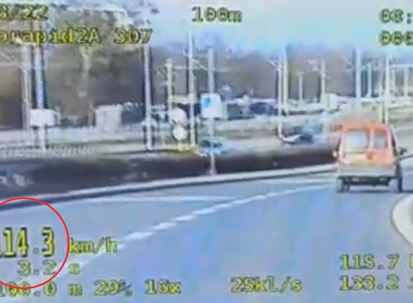 114 km/h na ograniczeniu do 40. 37-latek stracił prawo jazdy i ponad 2,5 tys. zł