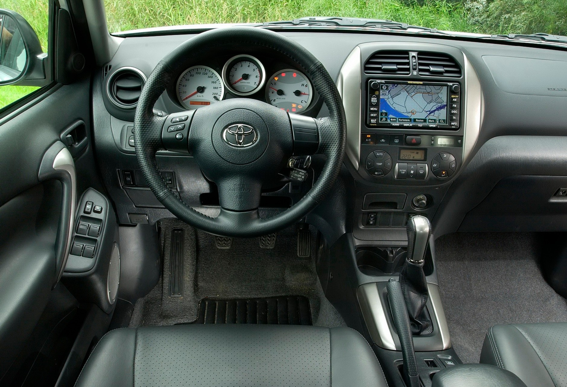 Toyota RAV4 II (2000-06) - od 15 000 zł