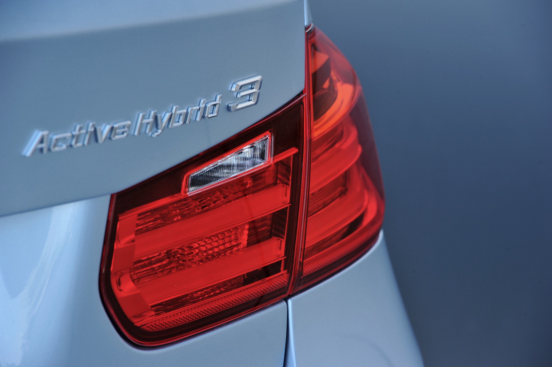 BMW ActiveHybrid3: hybryda na sportowo