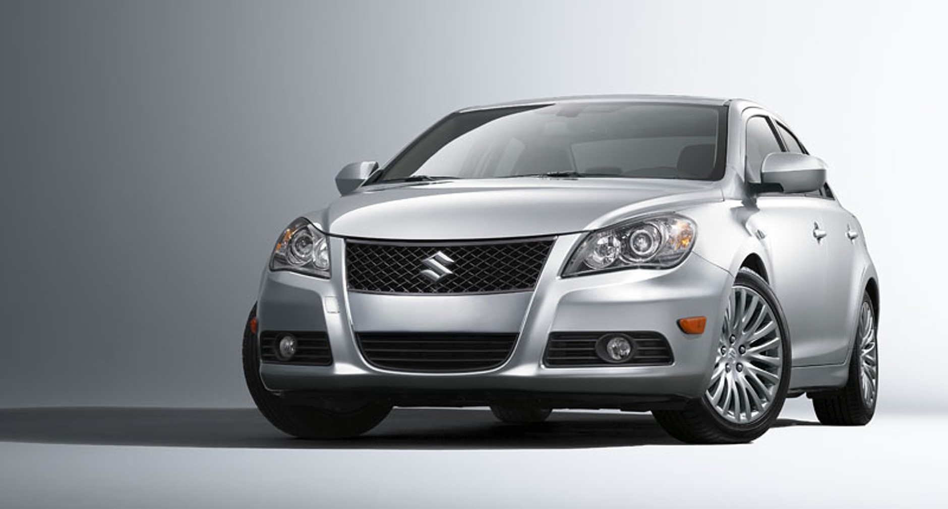 Tokio 2009:  Suzuki Kizashi będzie sprzedawane najpierw w Japonii
