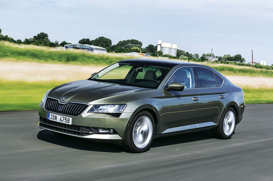 Porównanie: Mazda 6 2.0 Skyactiv-G, Mercedes C160, Skoda Superb 1.4 TSI ACT, Volkswagen Passat 1.4 TSI ACT