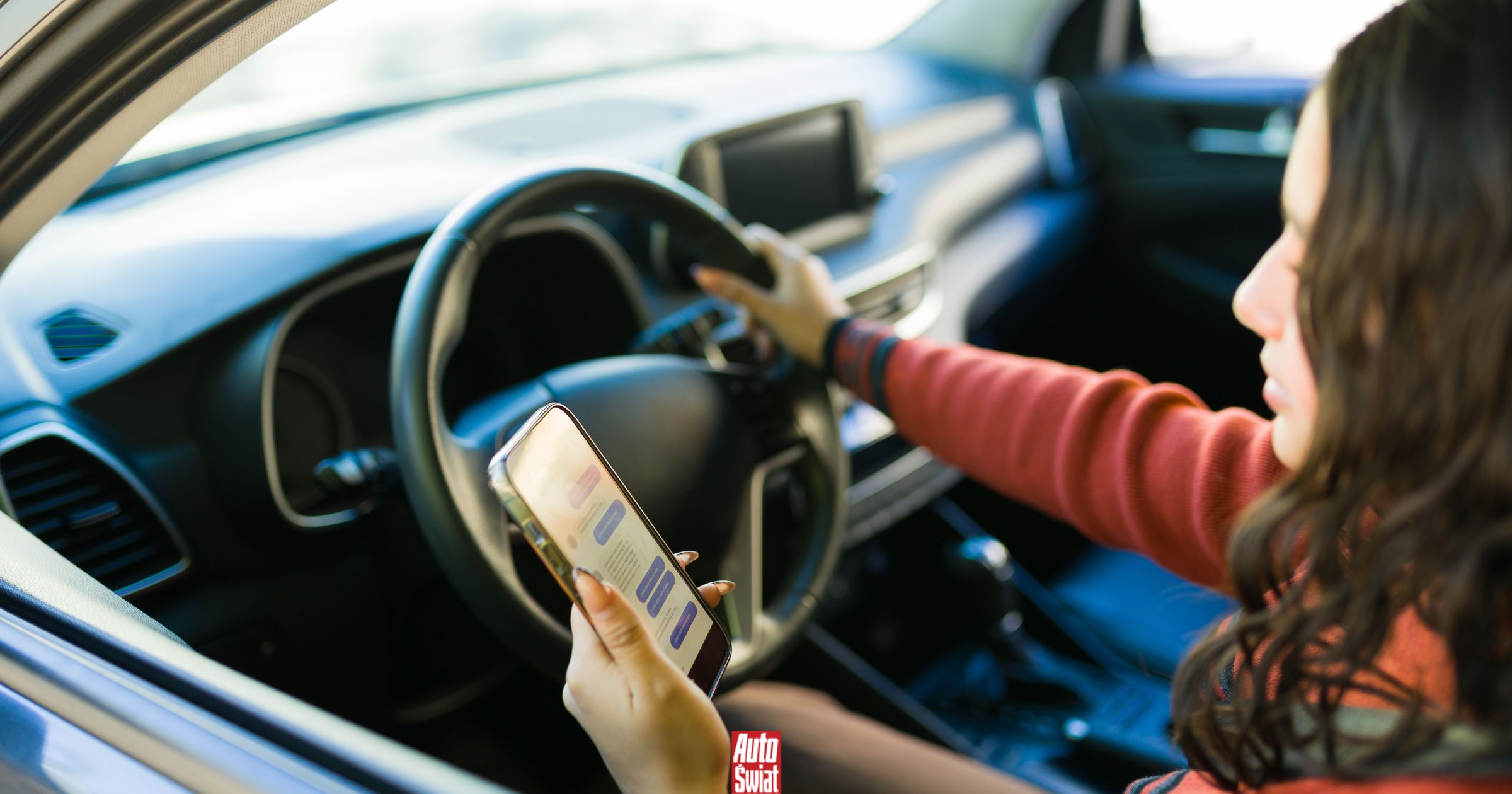 Czy podczas kontroli policjant może cię wylegitymować i od razu wlepić za to mandat 500 zł i 12 punktów? Wyjaśniamy