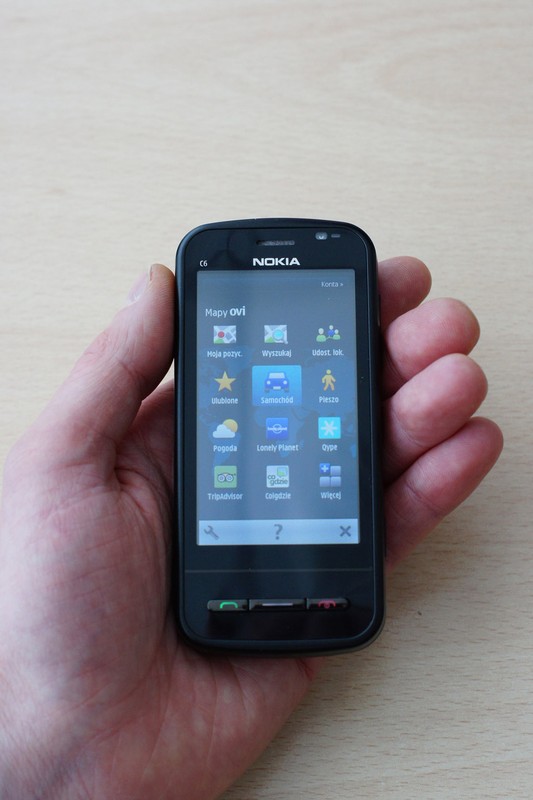 Nawigacja w telefonie? Sprawdziliśmy, która jest najlepsza