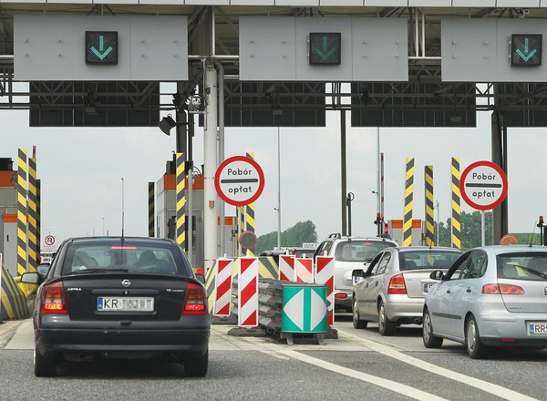 Bójka przed bramkami na A4. Motocyklista nie chciał stać w kolejce