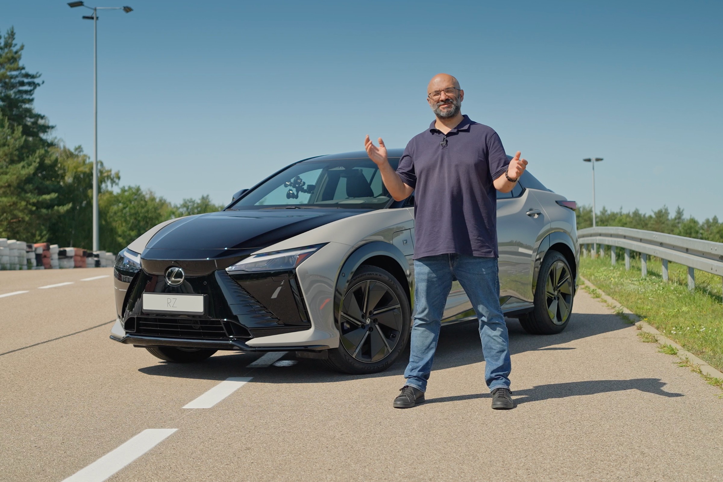 Jeździłem Lexusem jak z gry na PlayStation. Nie miał choćby kierownicy, ale to nie problem