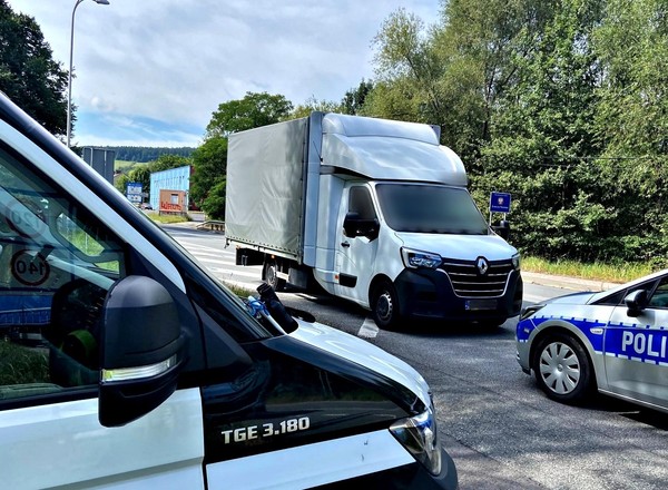 Miał blankiet prawa jazdy, ale nie miał uprawnień. Jego sprawa trafi do sądu