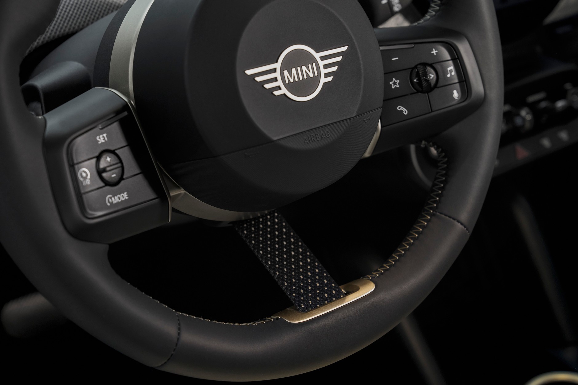 Nowe MINI Cooper SE