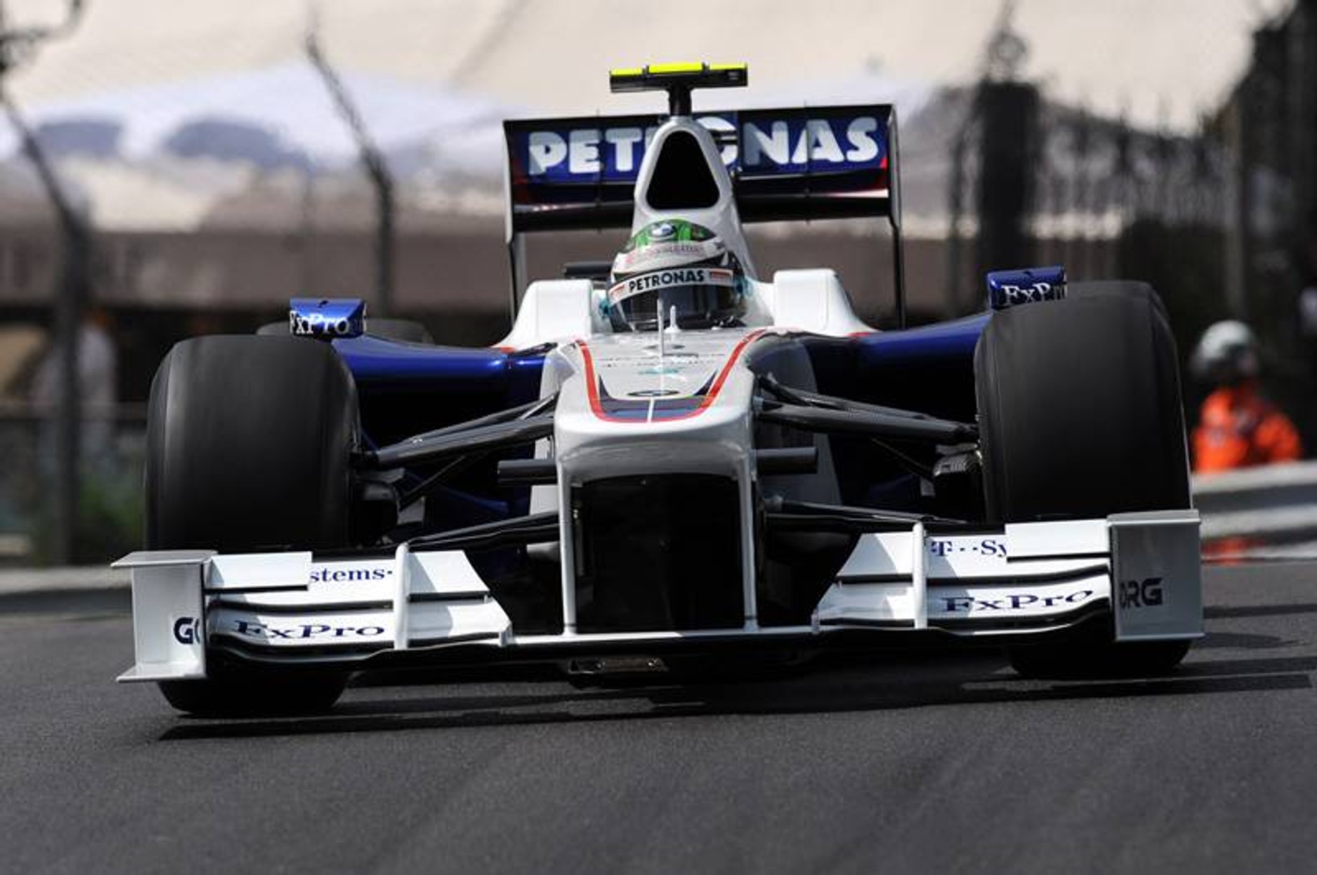 Grand Prix Monaco 2009: Button królem, Kubica w garażu (fotogaleria)