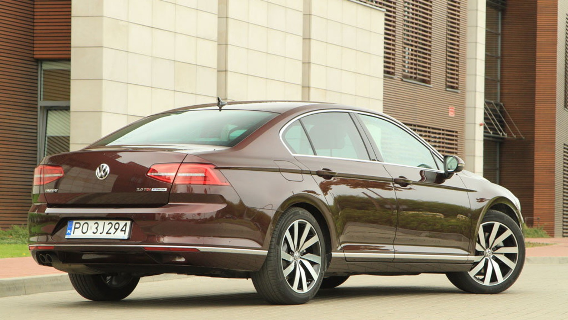 Za 100 tys. zł jesteśmy w stanie kupić bardzo młode egzemplarze Volkswagena Passata, nawet takie świeżo po zakończeniu gwarancji