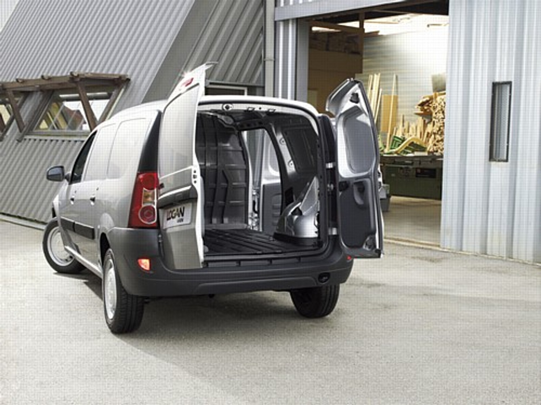 Dacia Logan Van i Pick-up - najtańsze dostawczaki na rynku