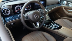 Mercedes E 220d All-Terrain - komfort jazdy, dyskomfort obsługi | TEST