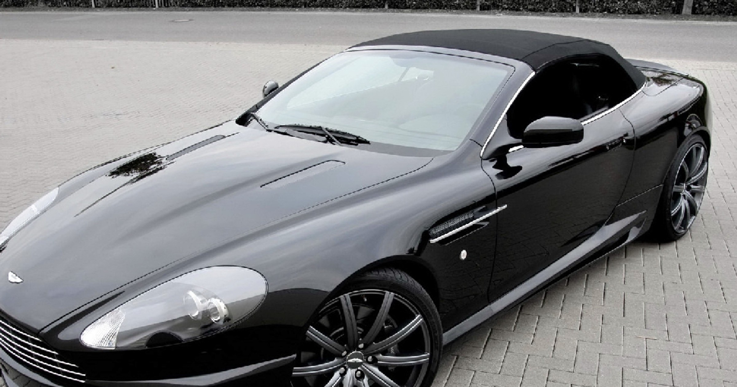 Aston Martin DB9 Volante - Subtelny tuning luksusowego auta