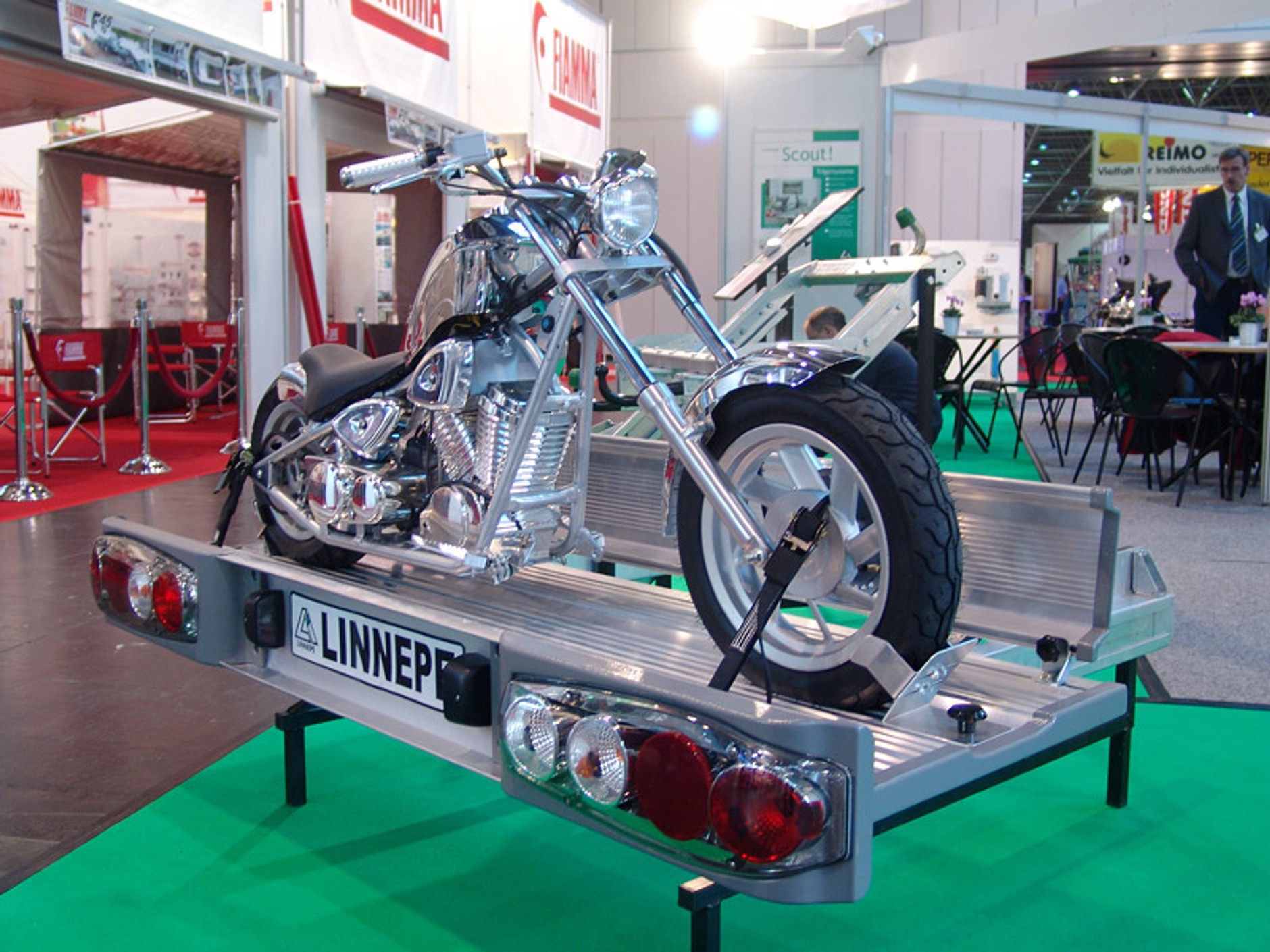 Caravan Salon Düsseldorf 2007: Caddy Life i moda na nowy sezon (fotogaleria)