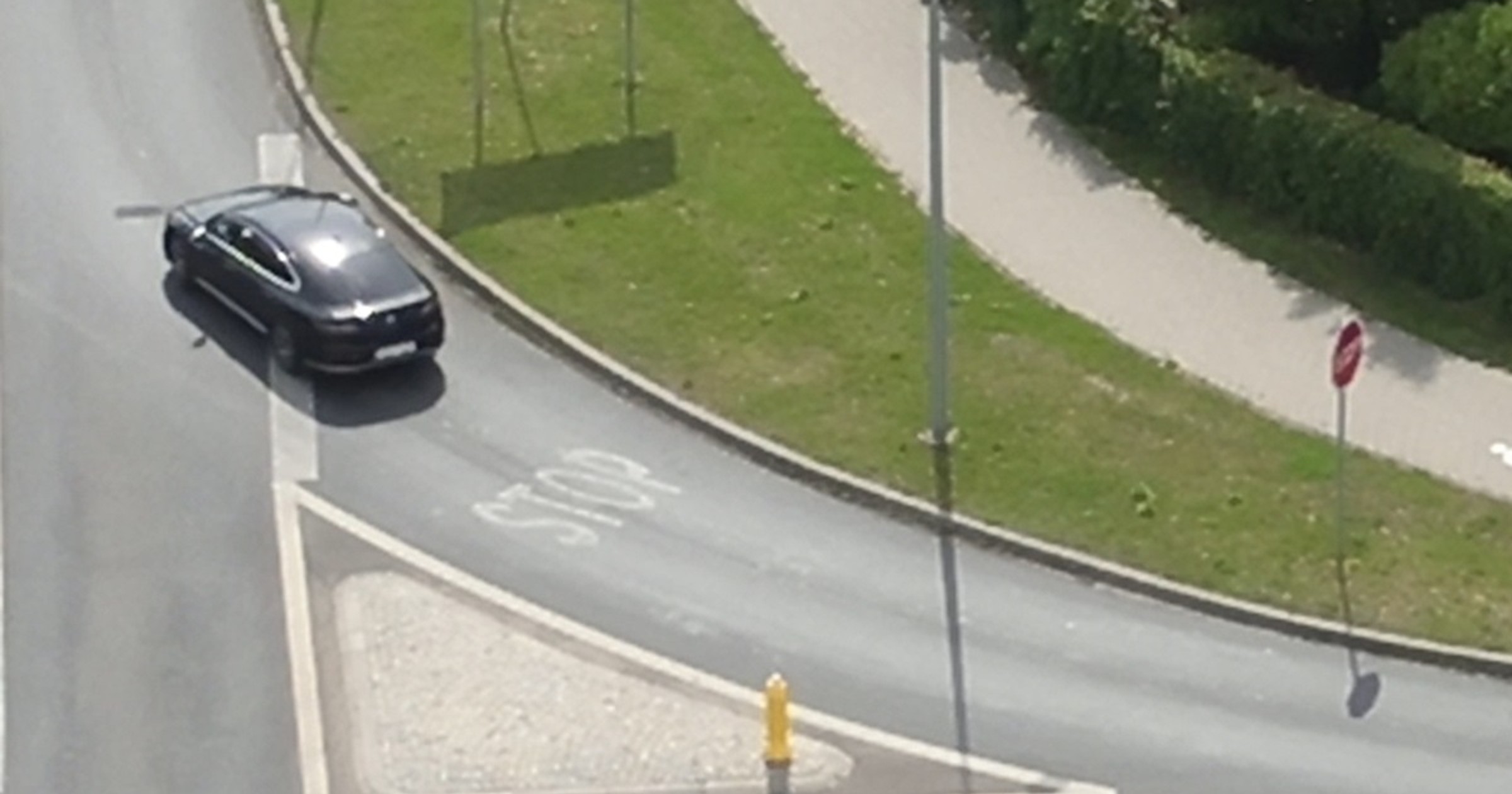 Obraz pochodzący z serwisu https://wloclawek.policja.gov.pl/kb4/informacje/wiadomosci/149443,Policyjny-dron-ponownie-obserwowal-zachowanie-kierowcow.html?sid=35063079646ce052bc5942e1a7cfd7b8