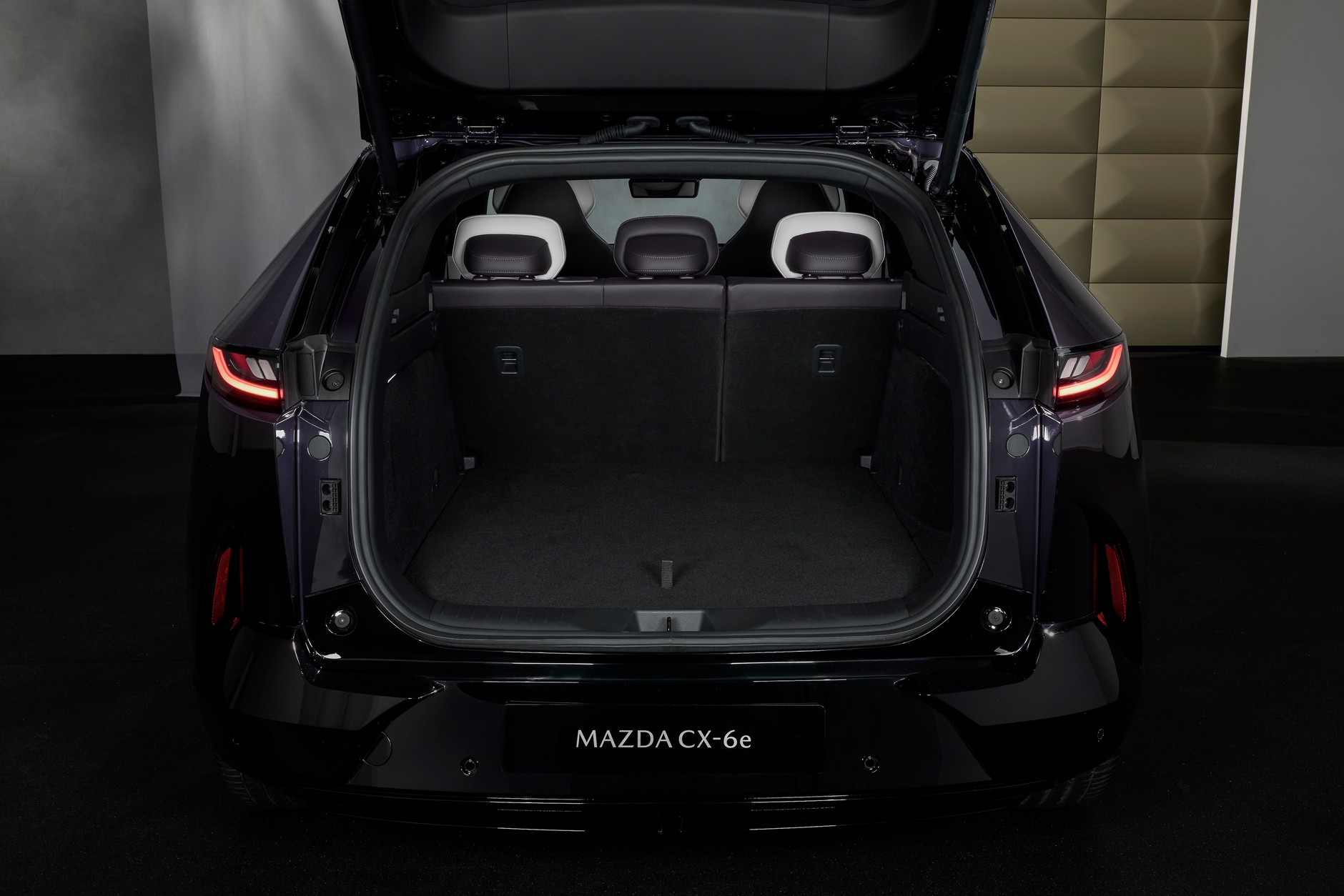 Mazda CX-6e