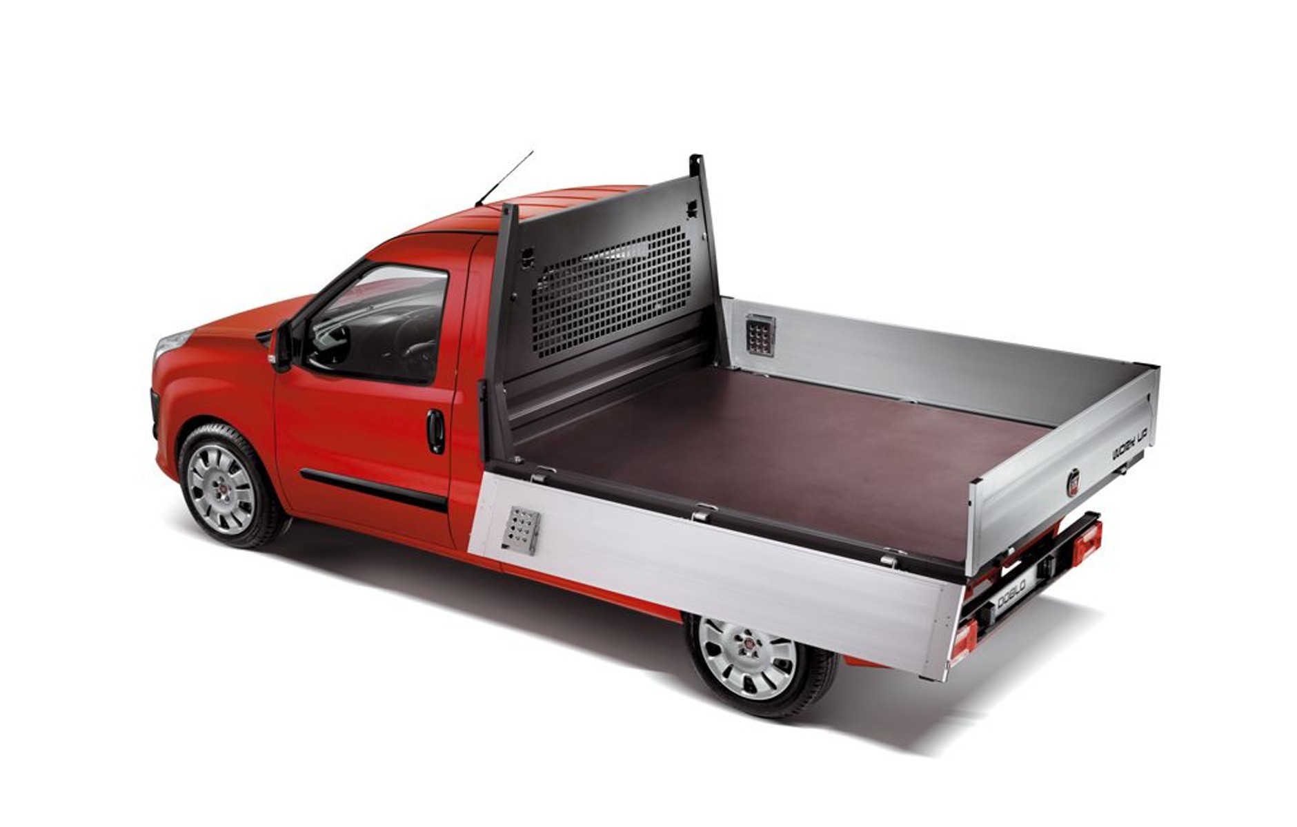 Fiat Doblo Work-Up: robotnik na medal