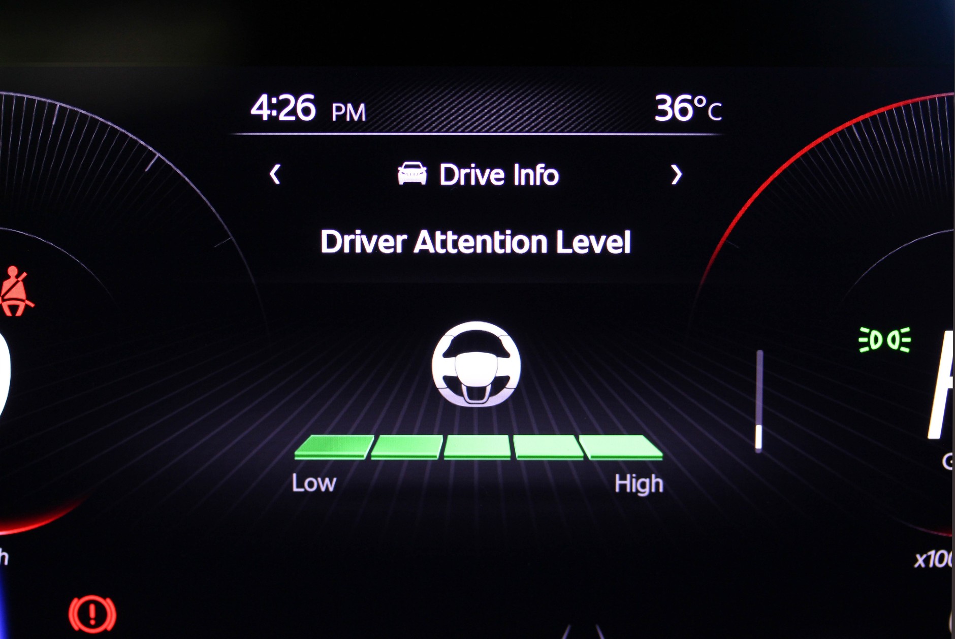 System monitorowania uwagi kierowcy: z reguły da się regulować jego czułość.