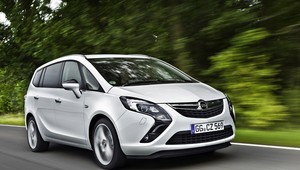 Opel Zafira: limuzyna w skórze vana