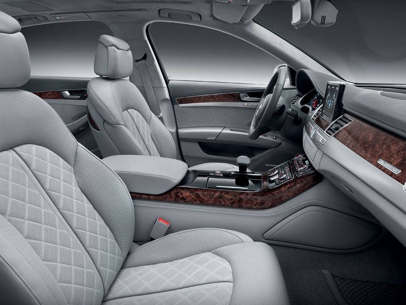 Pekin 2010: Audi A8 L W12 quattro – 500 KM i większy komfort dla Chińczyków