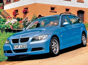 Trójka na szóstkę - BMW 320i Touring