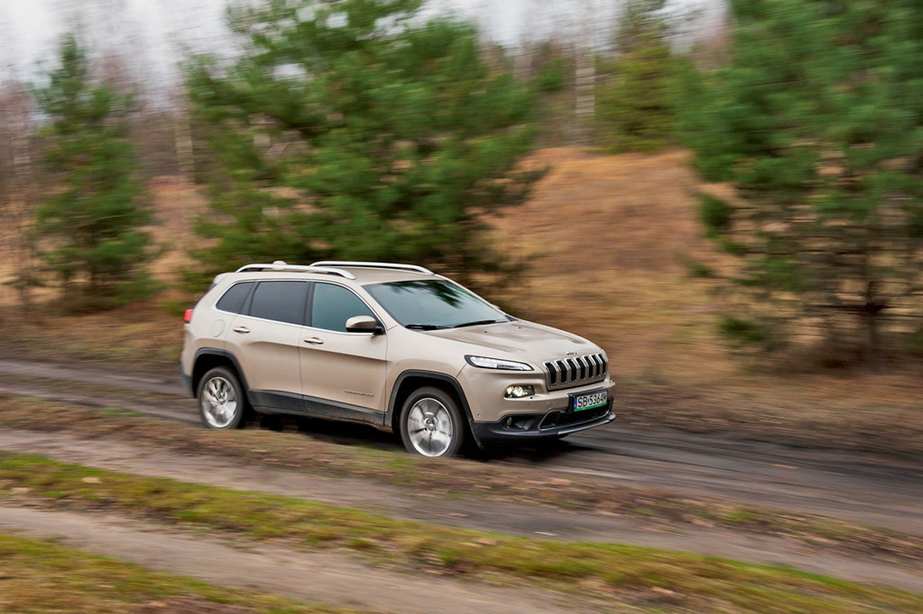 Mazowsze nieznane zza kierownicy Jeepa Cherokee