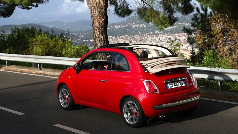 Fiat 500C: nowe informacje i zdjęcia włoskiego kabrioletu (fotogaleria)