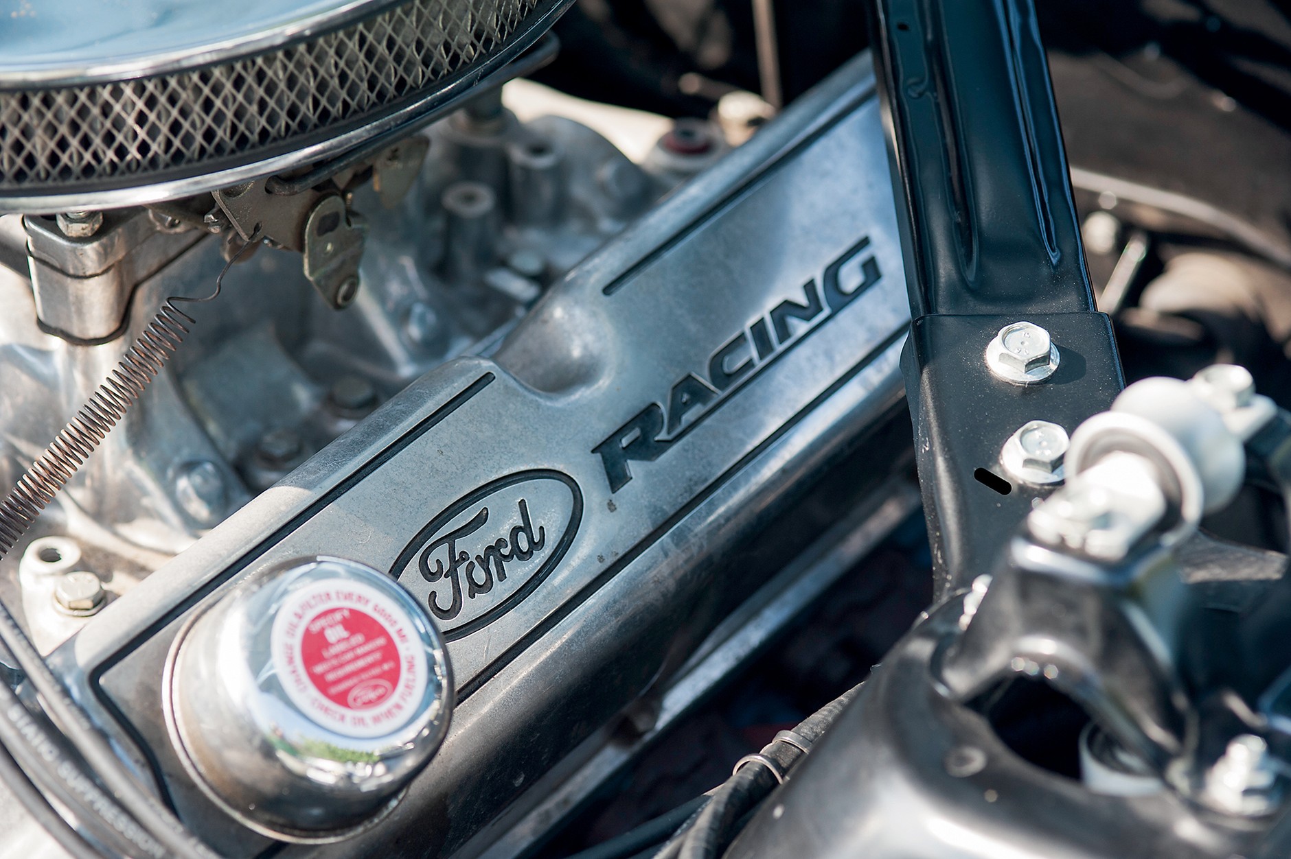 Ford Mustang Coupe 289 - galopujący klasyk