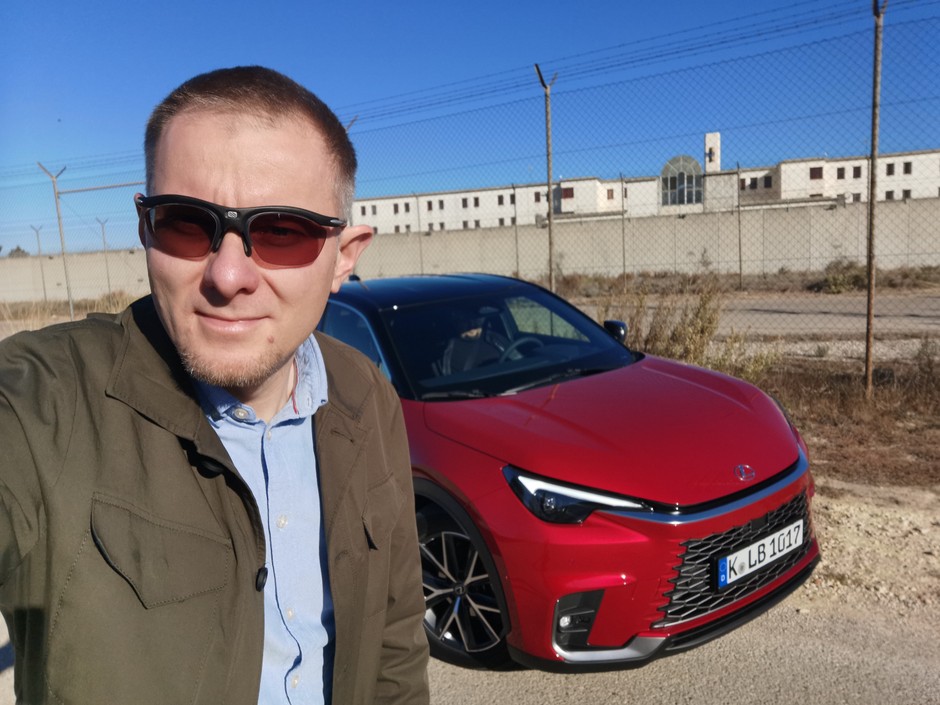 Lexus LBX 2023 – pierwsze jazdy