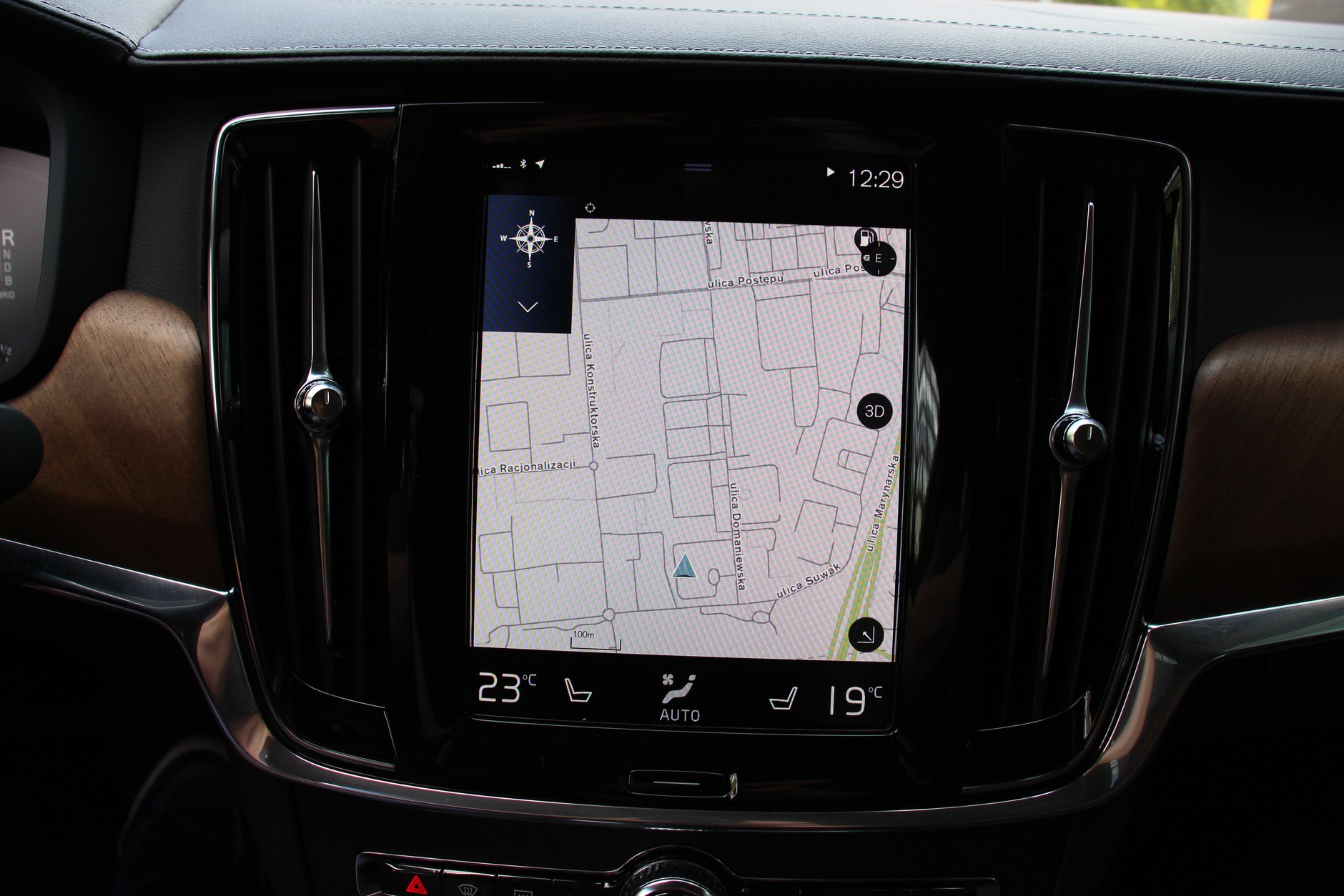 Volvo S90 T8 Inscription – Hybryda nie do oszczędzania