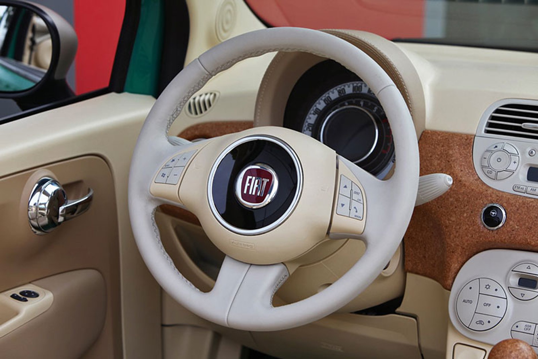 Zielony, ale nieekologiczny Fiat 500C Sardinia by Romeo Ferrari