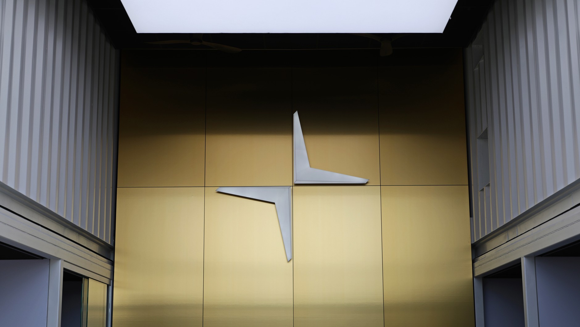 Logo marki Polestar